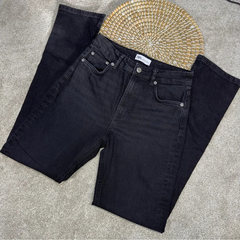 Zara Split Hem Slim Jeans Black High-Rise Full Length Straight Leg Size 6 - Picture 3 of 16